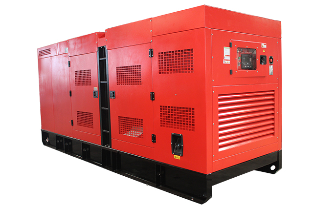 Дизель-генераторная установка Cummins мощностью 550 кВА в режиме ожидания